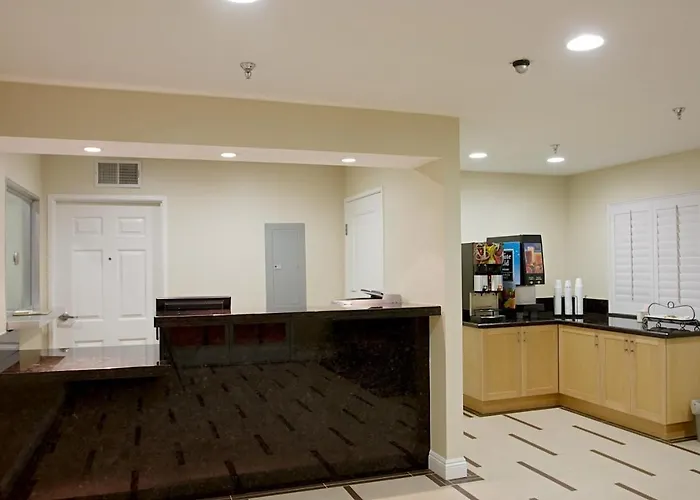 Burbank Inn And Suites