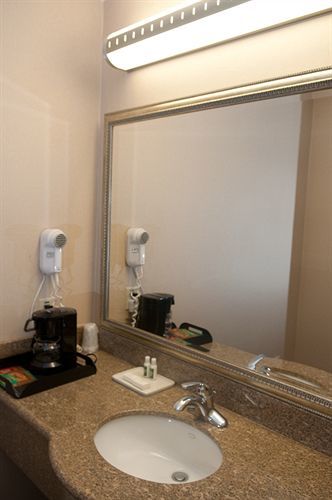 Motel And 3*