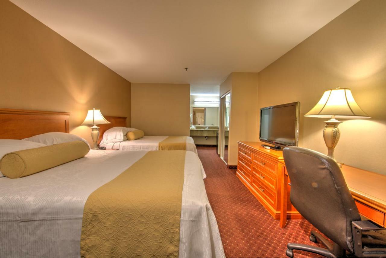 Motel And